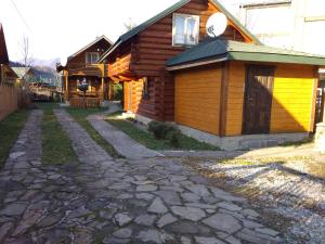 Budova, v ktorej sa dovolenkový dom nachádza