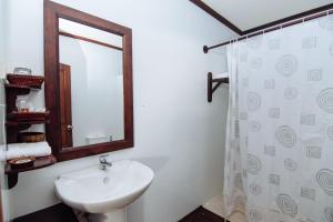 Ванна кімната в Luang Prabang Legend Hotel