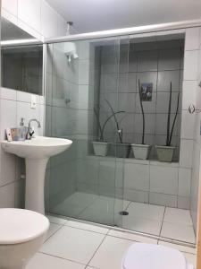 Koupelna v ubytování Hostel Pajuçara + 20 fotografií