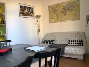 Гостиная зона в Cosy studio Perpignan