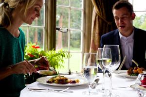 the country house内部或周边提供的食物