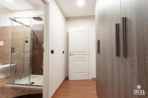Koupelna v ubytování Opera B&B
