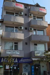 Budova, kde se hotel nachází