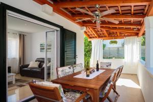 Fotografie z fotogalerie ubytování Holiday Home Brac v destinaci Supetar