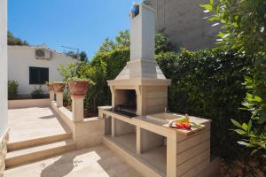 Zahrada ubytování Holiday Home Brac