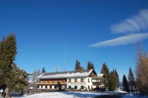 Alpengasthof Krische v zime
