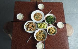 Makanan di atau berdekatan homestay