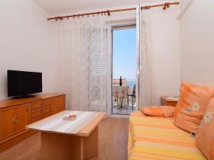 Μια τηλεόραση ή/και κέντρο ψυχαγωγίας στο Apartments Ivan