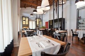 A restaurant or other place to eat at Spa Resort Fonte Alla Lepre