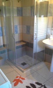 A bathroom at Traditional House Koukounara