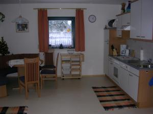 Kuchyňa alebo kuchynka v ubytovaní Monika Schwaiger, Appartements