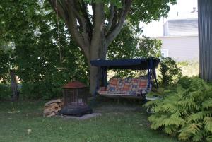 Aed väljaspool majutusasutust Gîte Le Roupillon en Beauce