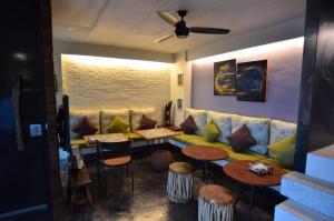 Seating area sa Mood Story