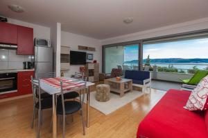 Kuchyň nebo kuchyňský kout v ubytování Apartments Vista
