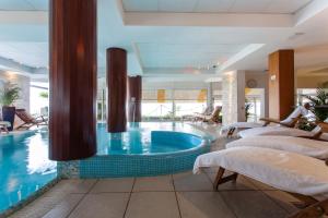 Bazén v ubytování Hotel Villa Sorriso nebo v jeho okolí