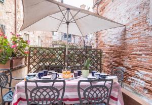 Μπαλκόνι ή βεράντα στο La Delizia Central Apartment