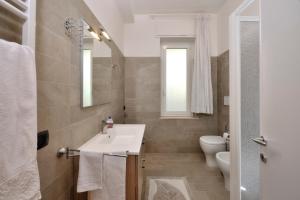 A bathroom at Casa Malìca