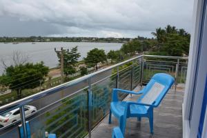 En balkong eller terrass på Trinco Lagoon