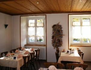 Restoran või mõni muu söögikoht majutusasutuses Chez Gilles hôtel resto bar SA