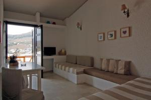 Телевизор и/или развлекательный центр в Mare Vista Hotel - Epaminondas