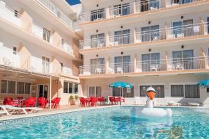 Basen w obiekcie Hotel Anibal - AB Group lub w pobliżu
