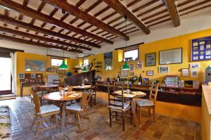 En restaurant eller et spisested på La Girandola