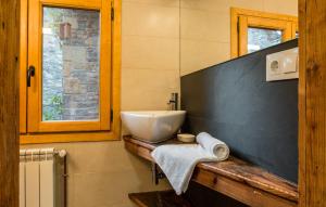 A bathroom at Casa Rural "Casa Chin", Val d'Aran
