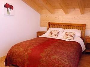 Un pat sau paturi într-o cameră la Le Preyet