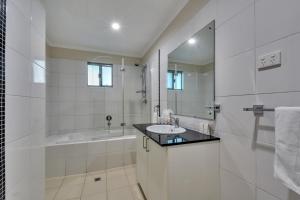 O baie la Argus Apartments Darwin