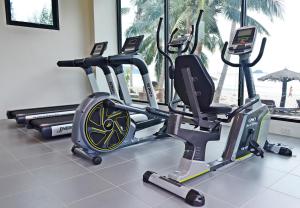 Fitness centrum a/nebo fitness zařízení v ubytování Klong Prao Resort