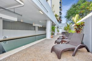 Piscina de la sau aproape de Argus Apartments Darwin