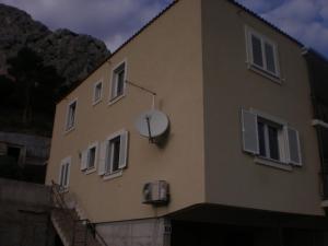 Budova, v ktorej sa apartmán nachádza