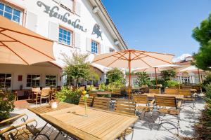 Restaurace v ubytování Heuboden Hotel Landhaus Blum + 10 fotografií
