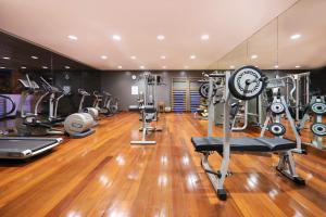 Fitness centrum a/nebo fitness zařízení v ubytování JOIA Salomé by Iberostar -Adults Only