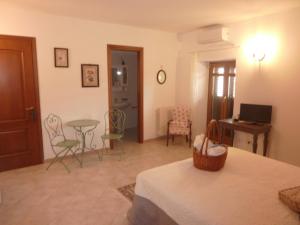 TV a/nebo společenská místnost v ubytování Duomo Rent Room & Flat