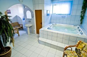 Kupatilo u objektu Hotel Relax u Drsů