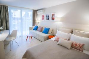 Χώρος καθιστικού στο Kaliakra Mare Hotel - All Inclusive +32 φωτογραφίες