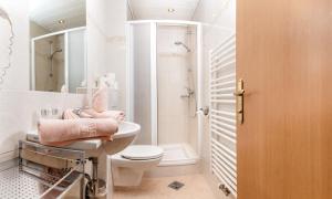 A bathroom at Postwirt