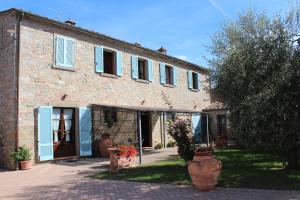 Budova, kde se farma nachází