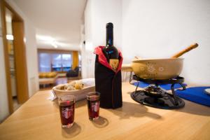 Jídlo v apartmánu nebo okolí + 4 fotografie