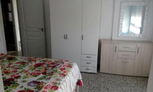 صورة لـ Apartment on Carrer Doctor Sapena في أليكانتي