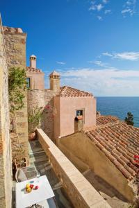 モネンバシアにあるMoni Emvasis Luxury Suitesのギャラリーの写真