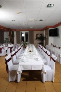 TV a/nebo společenská místnost v ubytování Hotel Kuhfelder Hof