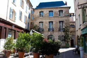 Το κτήριο όπου στεγάζεται  το bed & breakfast