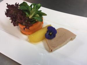 Toit hotelli aladel või selle läheduses