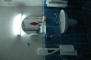 Ένα μπάνιο στο Hotel Tehnograd