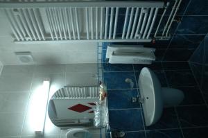 Ένα μπάνιο στο Hotel Tehnograd