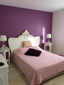 Кровать или кровати в номере chambres de la Nonette