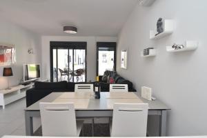 Gallery image of Oasis Beach V South facing pool view La Zenia in Orihuela Costa