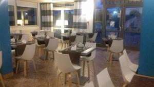Posezení v ubytování Logis Hotel- Restaurant La Haie Des Vignes Séminaires et Evènementiel